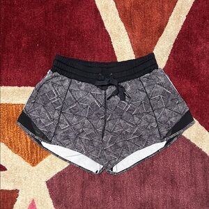 Lululemon Hotty Hot Short Size 4